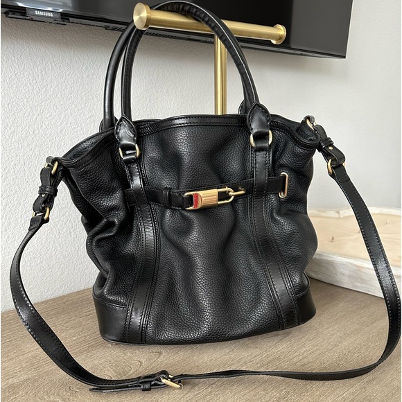 Gorgeous Burberry Bag - Picture 1 of 13